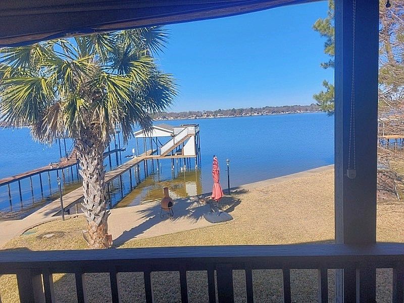 1st image of 201 Oak Acres Dr N