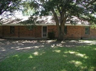 11 Sandy Ln, Taylor, TX 76574