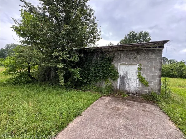 2 & 3 S Harris St, Vian, OK 74962