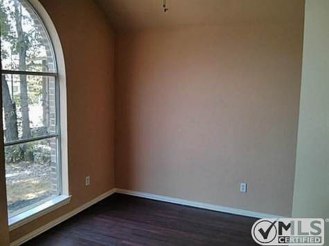 5th image of 1000 E Annie St