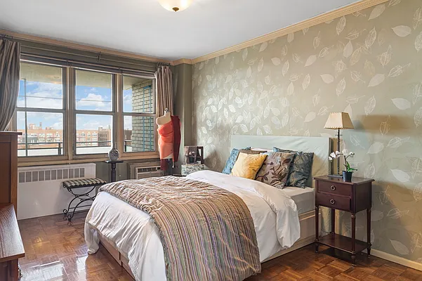 Sold by Compass | media 5