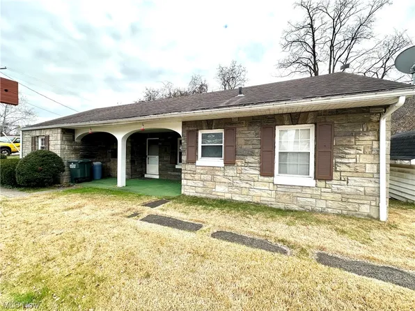 314 2nd St, Chester, WV 26034