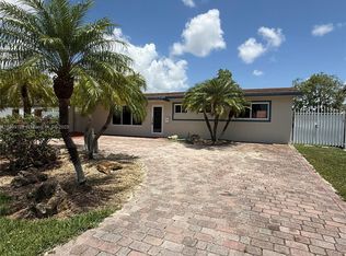 10471 SW 47th St, Miami, FL 33165