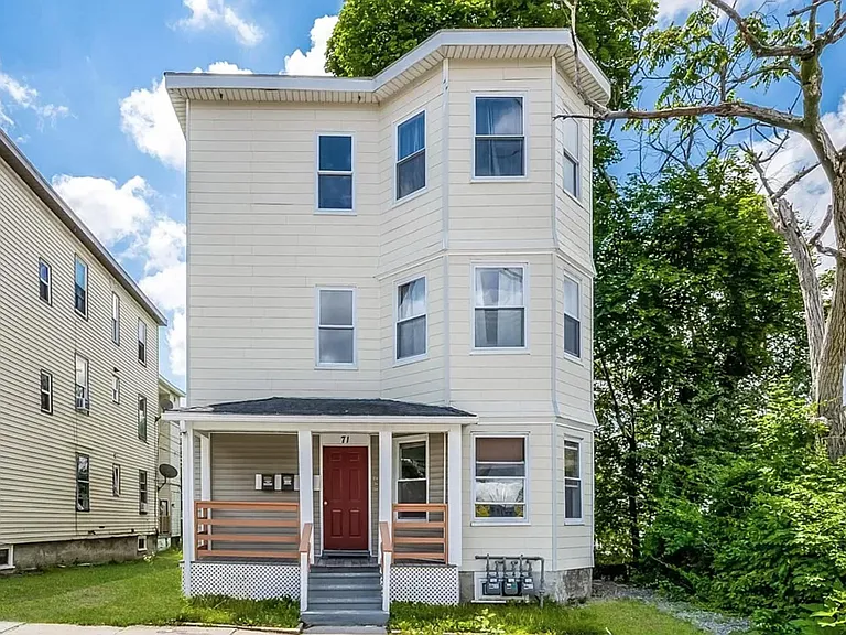 71 Maywood St — Photo 1