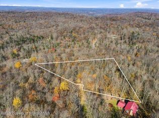Hilltop Ct, Sterling, PA 18463