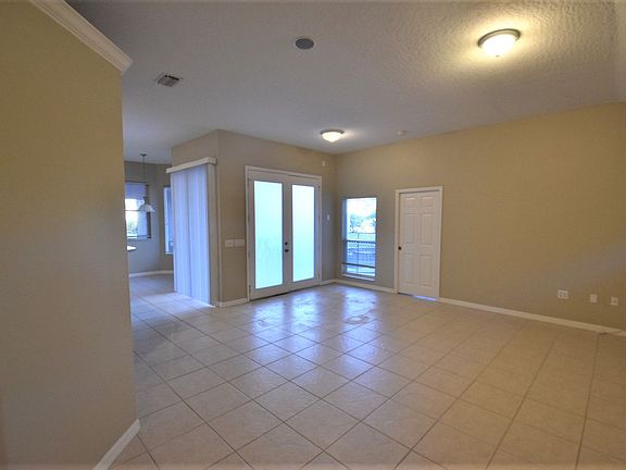 3rd image of 603 Gina Ln