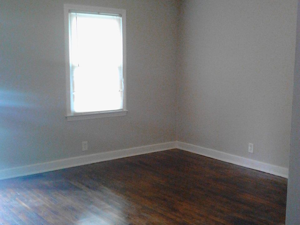 2nd image of 3433 Tappan Pl #2