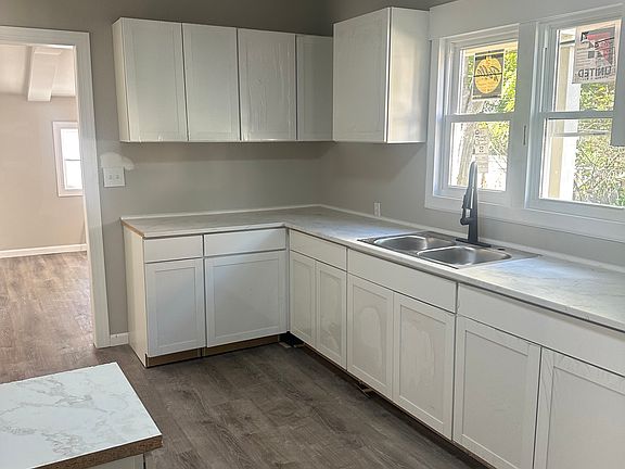 2nd image of 16 Kenworthy Ave #2