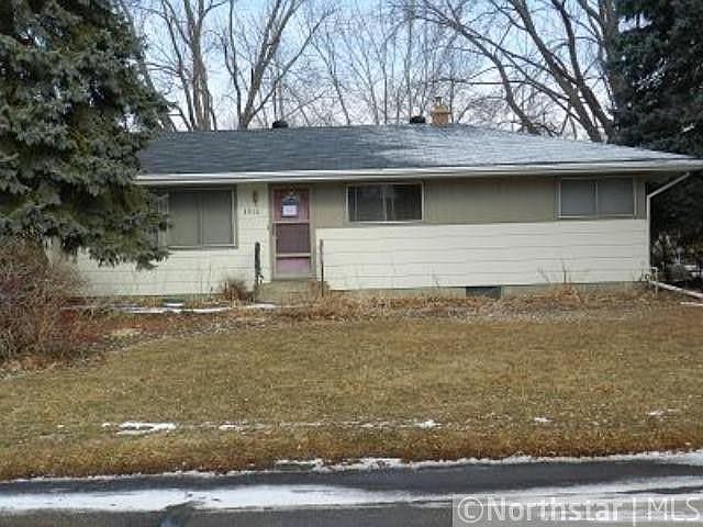 1st image of 3916 Lakewood Ave
