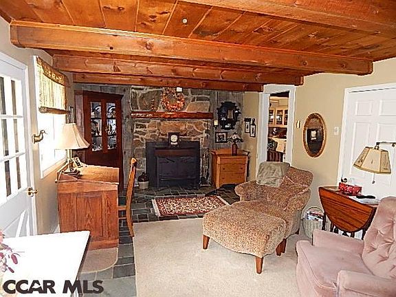 5th image of 132 Mountain Creek Ln