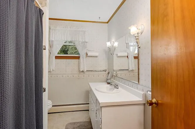 26 Maple St — Photo 23