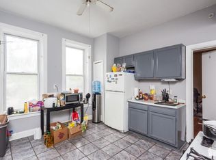 2057 W Roscoe St #2E, Chicago, IL 60618