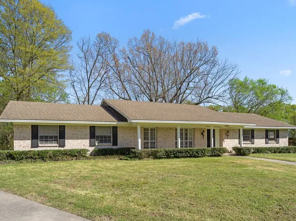 2823 Birchwood Ln, Commerce, TX 75428