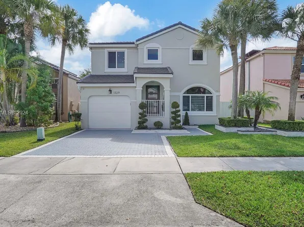 1329 NW 159th Ln, Pembroke Pines, FL 33028