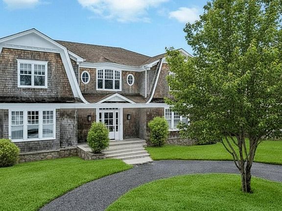 2nd image of 215 Roses Grove Rd