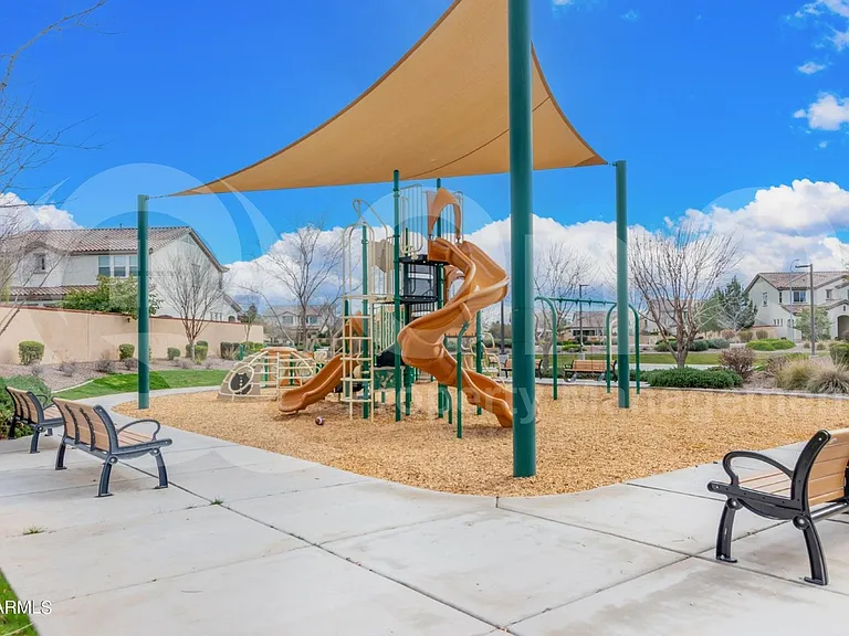 1863 E Canyon Way — Photo 28