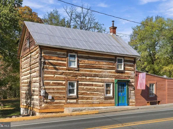 3323 S Main St, Toms Brook, VA 22660