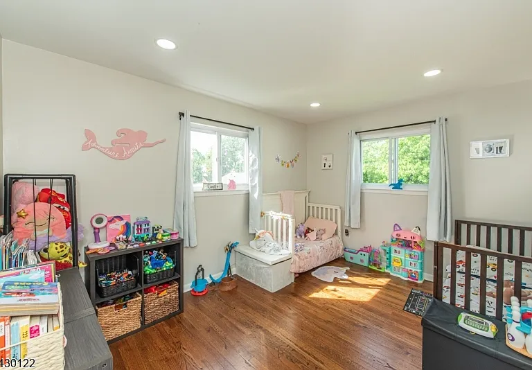 206 Centre St — Photo 11