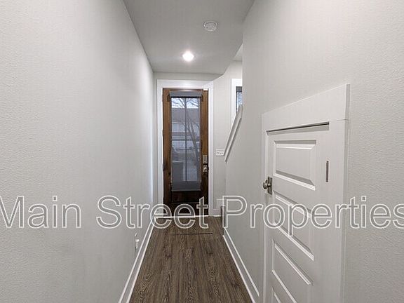 3rd image of 226 Junction Ave