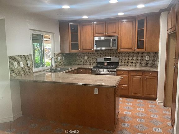 3rd image of 8234 Stonewood Ln