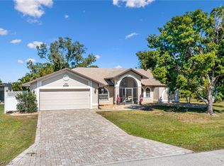 9907 Country Oaks Dr, Fort Myers, FL 33967