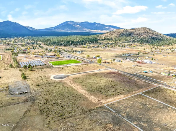 8946 Saddle Ave, Flagstaff, AZ 86004