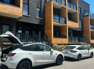 1165 Journeyman Ln #209, Mississauga, ON L5J 0B6