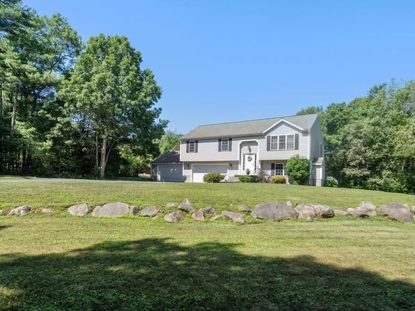 19 Squirrel Island Rd, Wareham, MA 02571