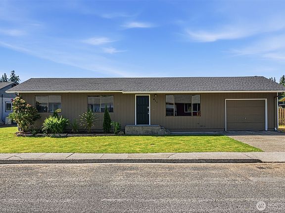 2nd image of 411 SE Brierwood Court