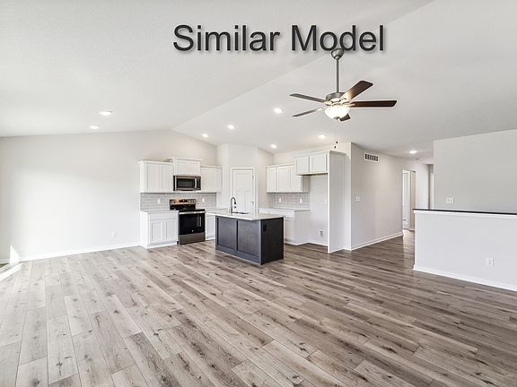 4th image of 9491 Stillwater Dr