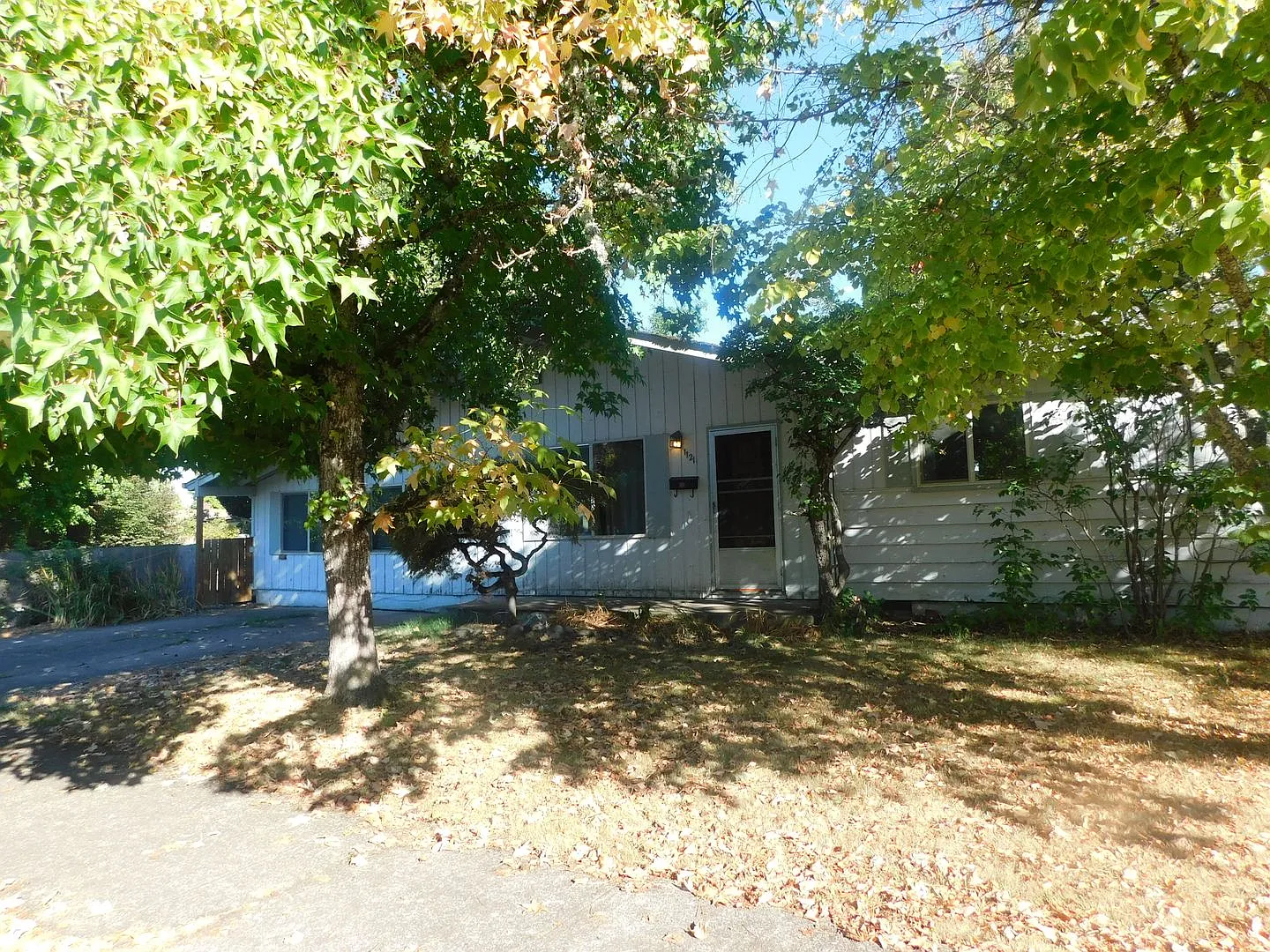 1121 W 25th Ave photo 1
