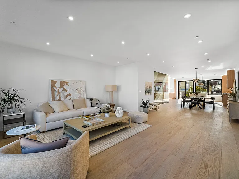 222 Washington Pl — Photo 38