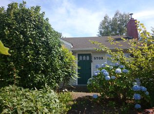 5709 SW Hanford St, Seattle, WA 98116