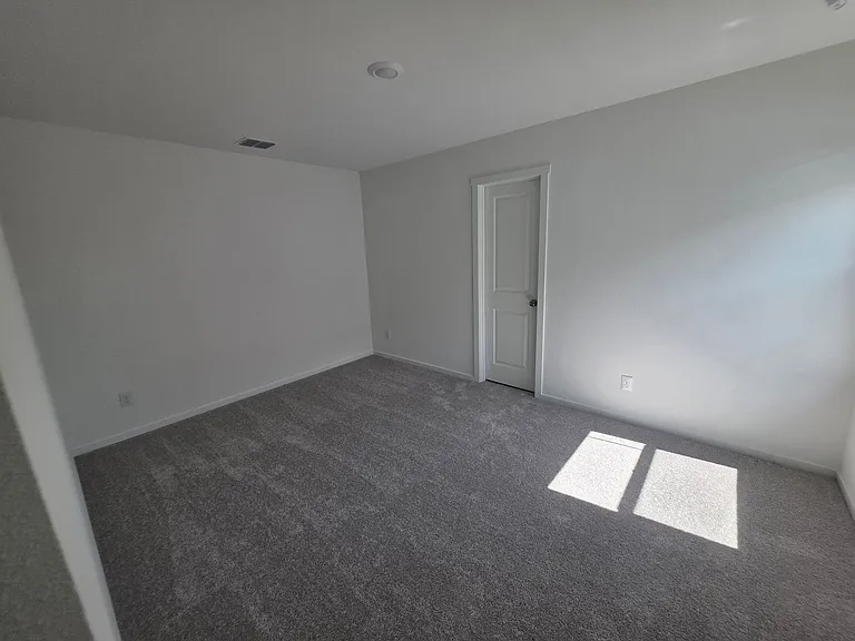 12144 Morgan Dr — Photo 13