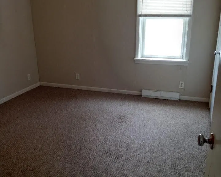 612 W Main St — Photo 7