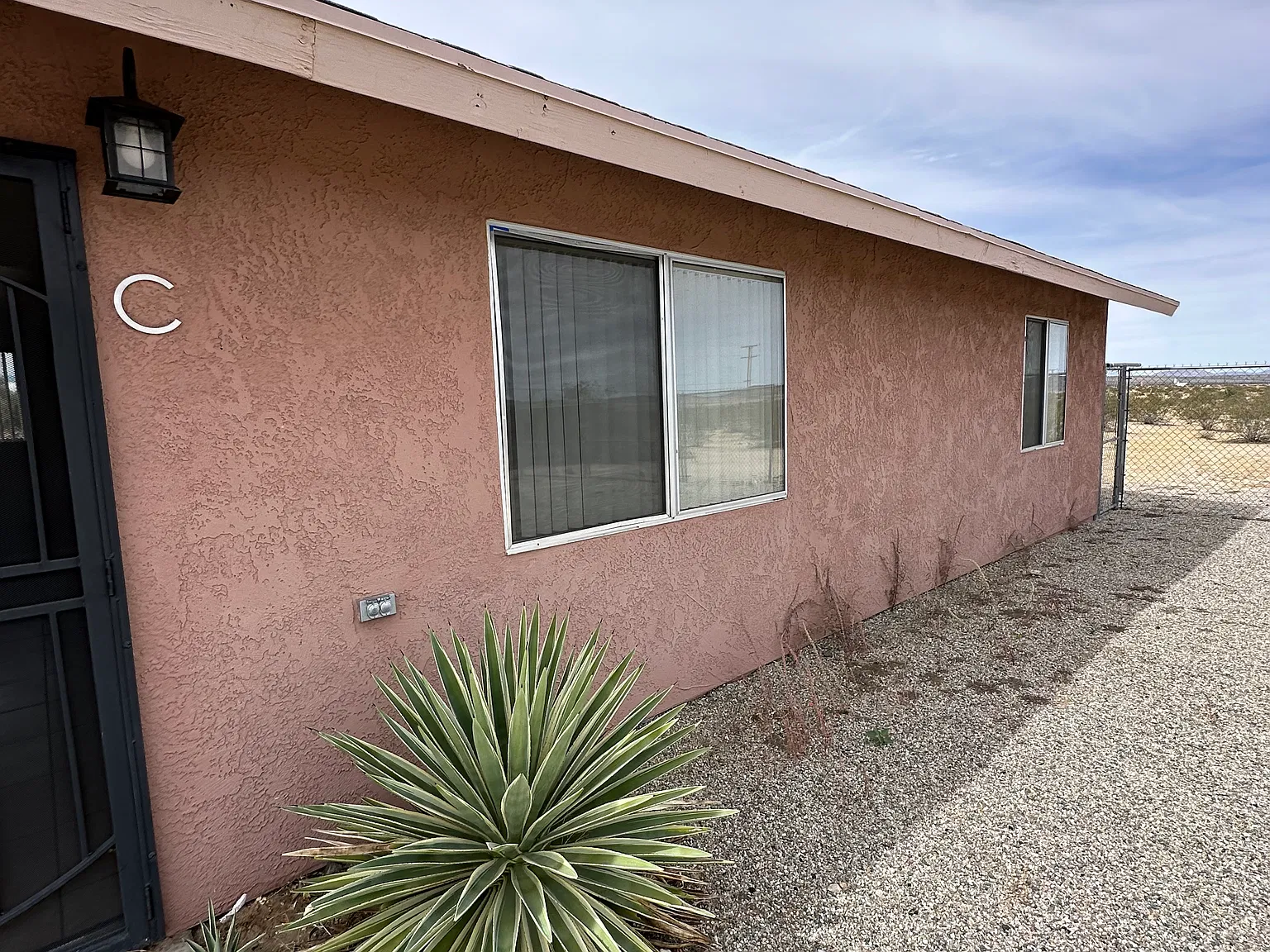 2 bed, $1,150 — Photo 1