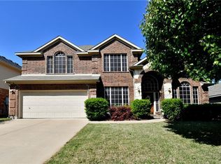 8304 Cedarcrest Ln, Fort Worth, TX 76123