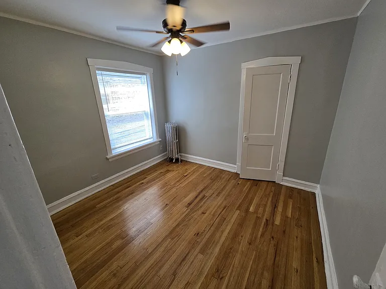 4826 N Avers Ave #2W — Photo 3
