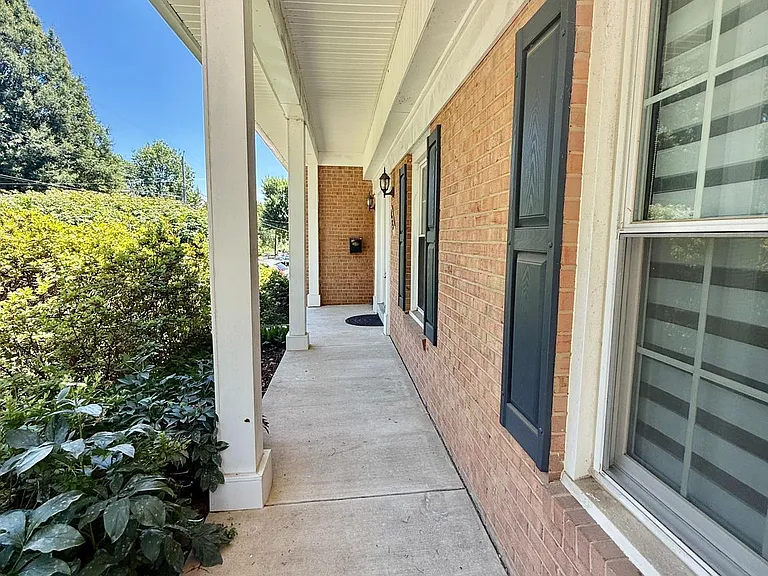 11900 Milbern Dr — Photo 5