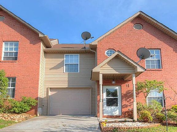 2nd image of 814 Coleville Way