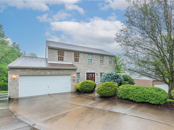 209 Lake Colony Dr, Venetia, PA 15367