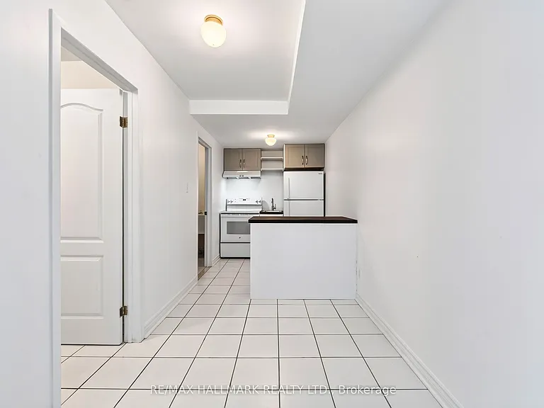 402 Kingston Rd — Photo 7