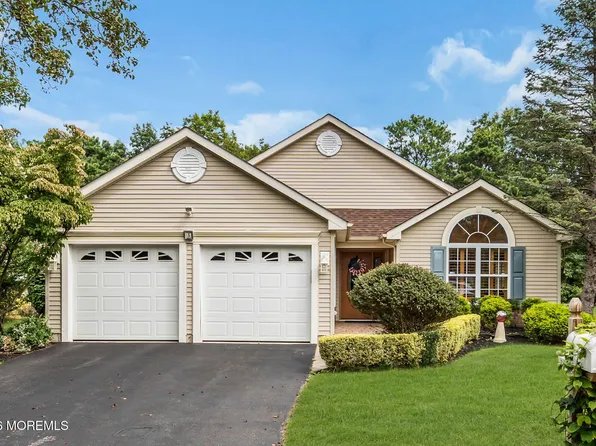 3 Wellington Lane, Lakewood, NJ 08701