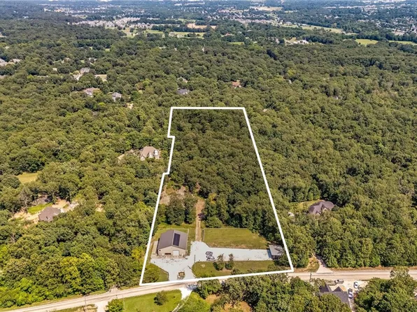 2522 N Double Springs Rd, Fayetteville, AR 72704
