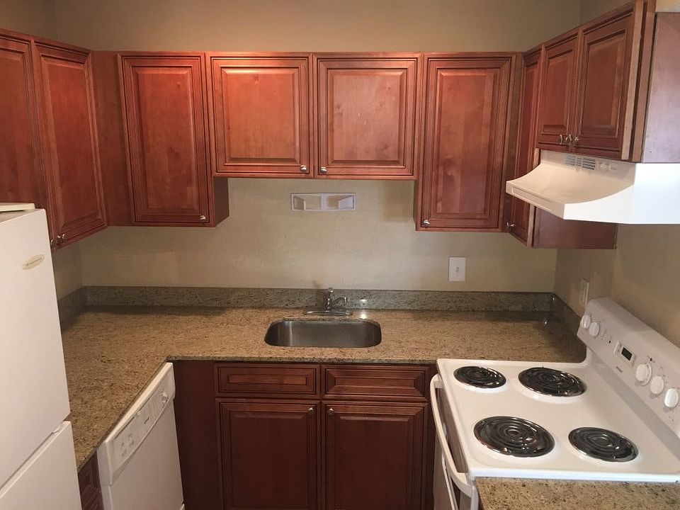 1st image of 6095 NW 8th St APT 206