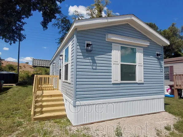 272 Kathy Cir, Jackson, MI 49202