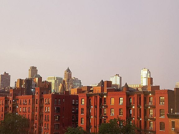 2nd image of 1 Tiffany Pl APT 4N