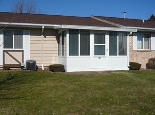 5974 Leisure South Dr SE, Kentwood, MI 49548
