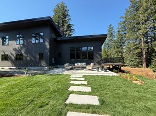 1726 Cold Creek Cir, Mount Shasta, CA 96067