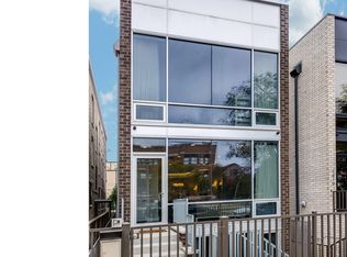 1421 N Cleaver St, Chicago, IL 60642